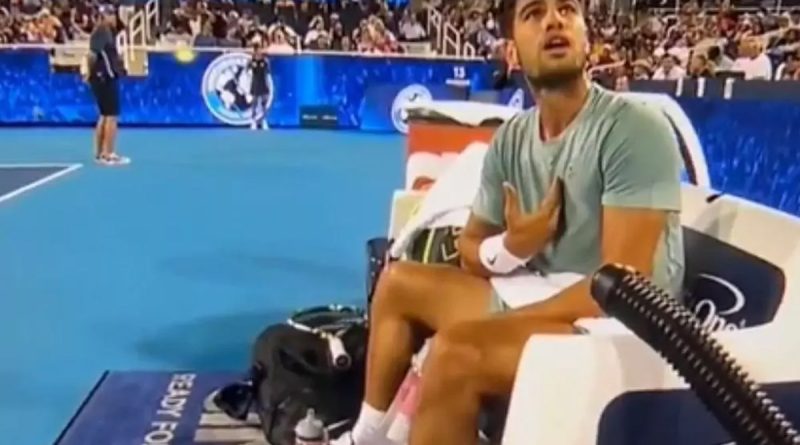 Carlos Alcaraz avanza a cuartos en Cincinnati tras polémica