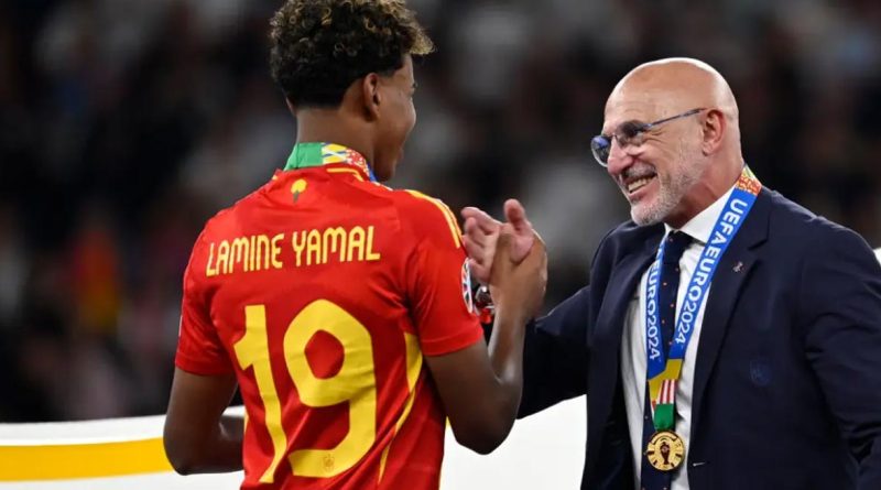 Luis de la Fuente defiende a Lamine Yamal tras las críticas