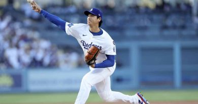 Shohei Ohtani con una figura conmemorativa, el japonés ofreció su mejor presentación como lanzador del equipo angelino. Por primera vez desde que viste el uniforme de los Dodgers, Ohtani lanzó cinco entradas completas, permitió apenas una carrera y consiguió nueve ponches