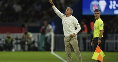 Luis Enrique, entrenador del PSG, se fractura la clavícula