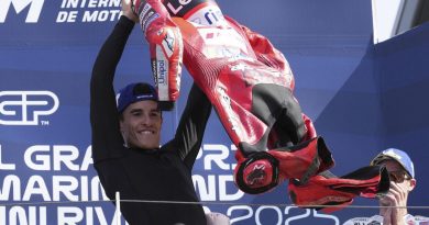 Marc Márquez conquista San Marino y acaricia el título mundial
