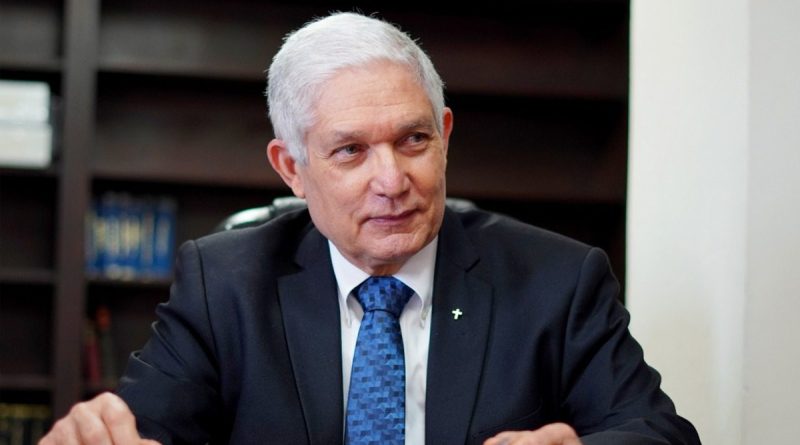 Comisionado de Béisbol del Caribe, licenciado Juan Francisco Puello Herrera