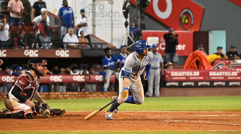 Tigres del Licey se imponen a los Gigantes con ofensiva oportuna