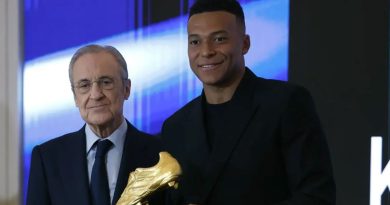Kylian Mbappé recibe su primera Bota de Oro con el Real Madrid