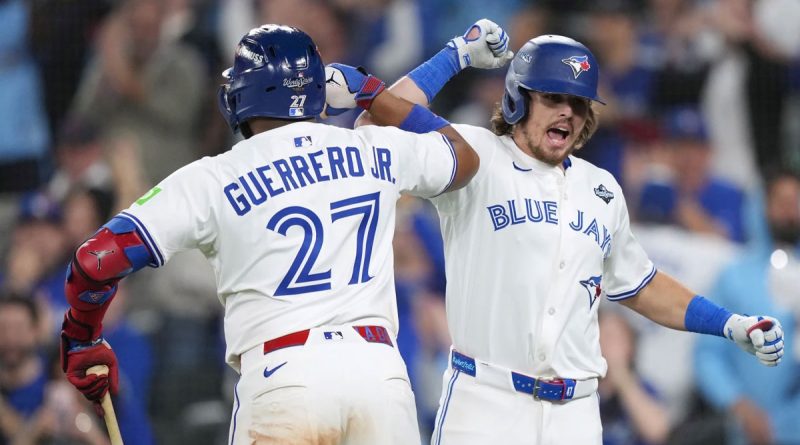 Toronto brilla en casa y castiga a los Dodgers