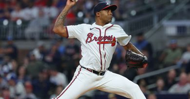 Bravos de Atlanta aseguran a Raisel Iglesias para 2026
