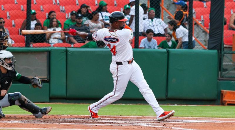 Eloy Jiménez y Jared Oliva conectaron cuadrangulares