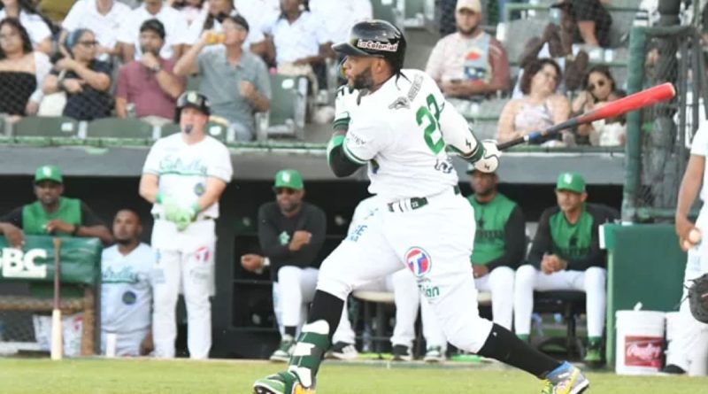 Robinson Canó debuta con Estrellas, impulsa triunfo 4-0