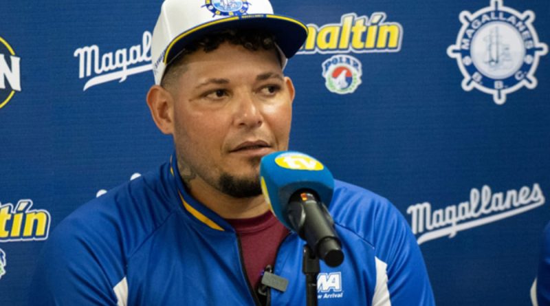 Yadier Molina regresa como manager del Magallanes