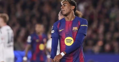 Koundé lidera la remontada y Yamal se enfada al salir sustituido