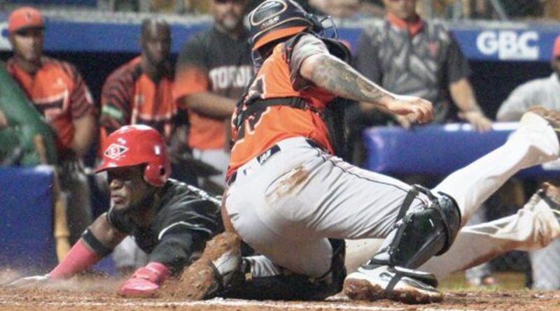 Leones del Escogido deja en el terreno a los Toros del Este