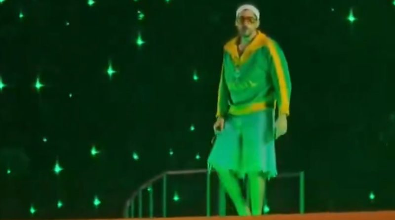 Bad Bunny rinde homenaje a Pelé