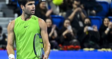 Carlos Alcaraz conquista Doha tras arrollar a Fils en 50 minutos
