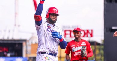 Escogido avanza a semifinales en una fiesta de palos ante Panamá