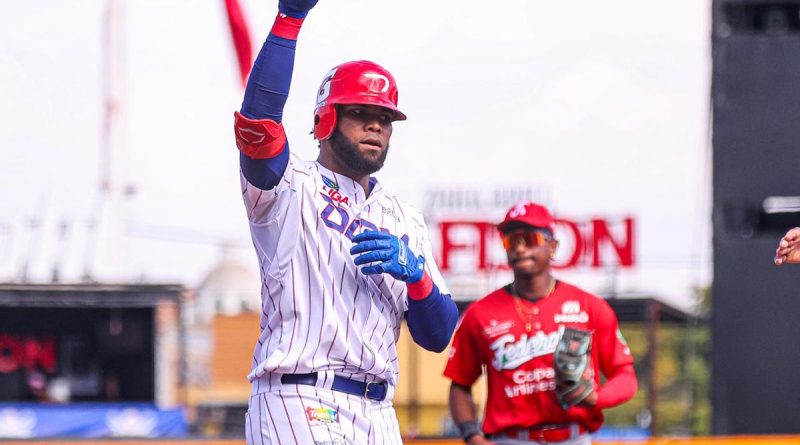 Escogido avanza a semifinales en una fiesta de palos ante Panamá