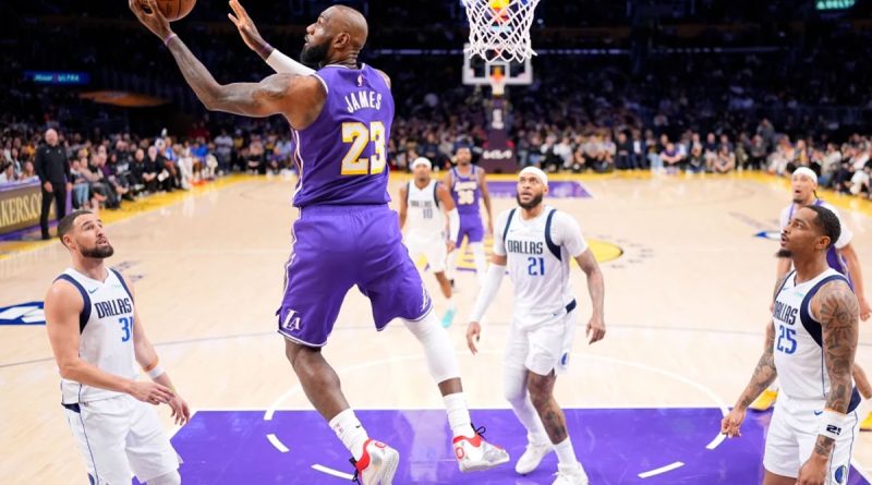 LeBron James se convierte en el jugador más viejo en lograr un triple-doble