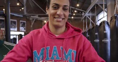 Imane Khelif da el salto al profesionalismo