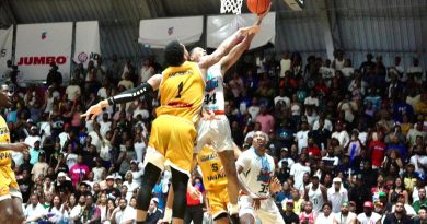 ACCION EN LA LNB - TITANES-METROS