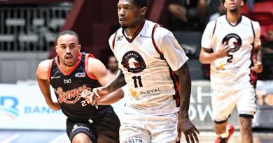 FRANCIS FITZGERALD, Y CHARLES BROWN, GIGANTES_ KELVIN FULCAR, LEONES
