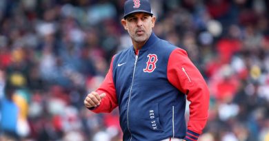 Los Medias Rojas despiden a Alex Cora y su cuerpo técnico