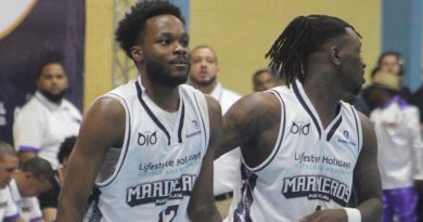 Marineros vencen a Héroes con triple de Emmanuel Omogbo