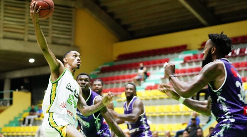 Soles del Este logran primer triunfo ante Marineros en Súper Liga