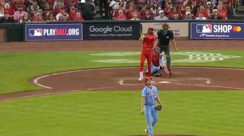Elly de la Cruz y los Rojos de Cincinnati dejan en el terreno a San Luis