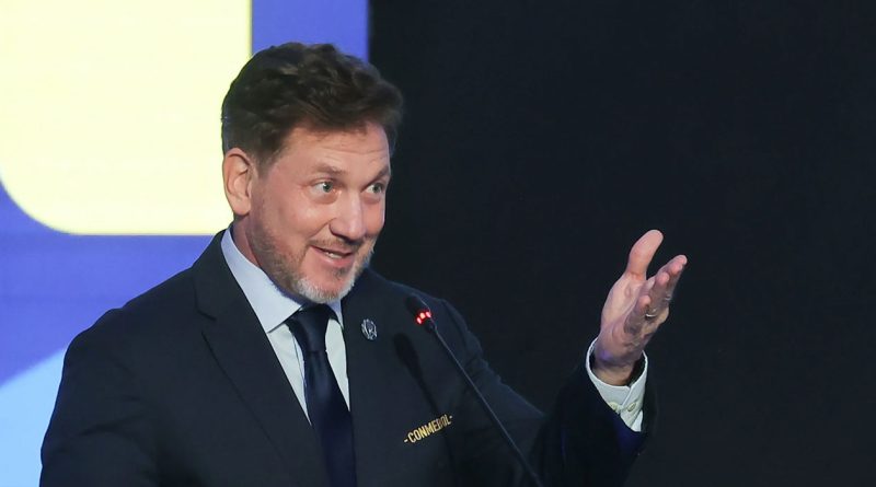 Escándalo a un mes del Mundial: acusan al presidente de Conmebol de recibir millones bajo sospecha