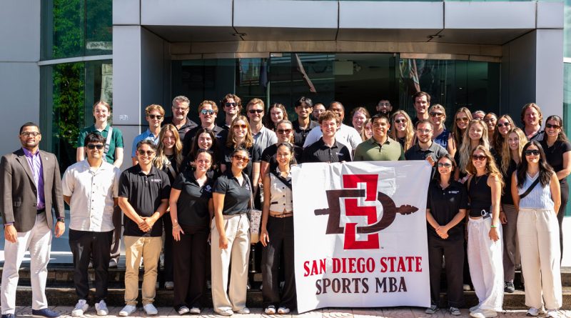 Banco BHD recibe visita académica de la Universidad de San Diego para conocer su alianza con MLB