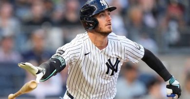 Cody Bellinger roza el ciclo