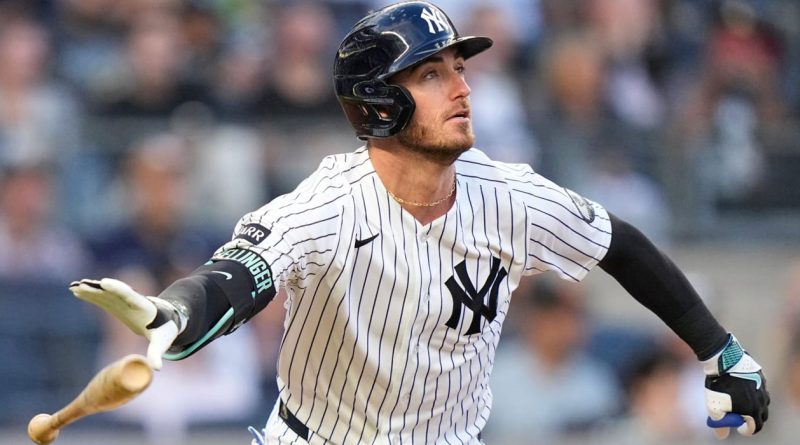 Cody Bellinger roza el ciclo
