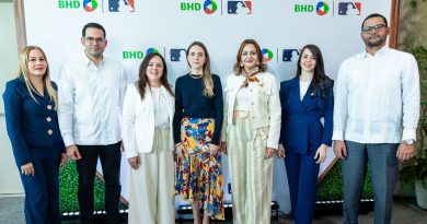 Gracibel Tineo, Alberto Mencía, Elaine Romano, Ángela Samper, Josefina González, Kenyi Messina y Carlos Gómez