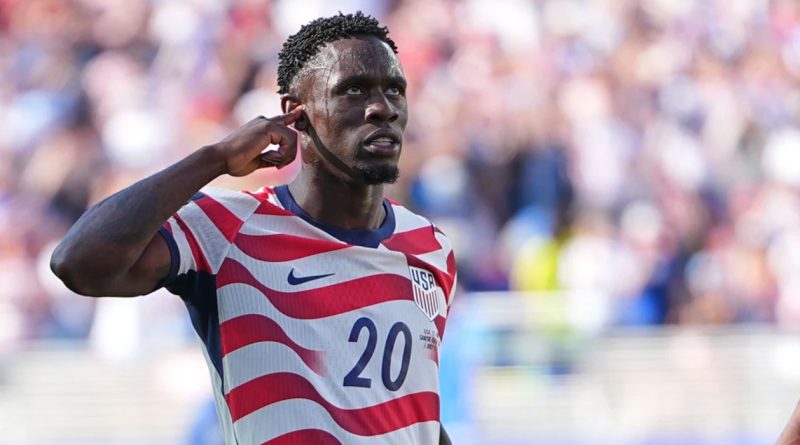 FIFA levanta sanción a Balogun tras la intervención de Trump