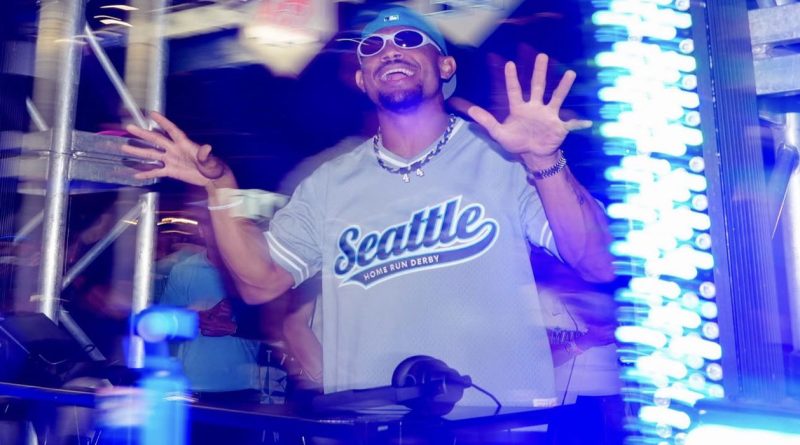 De MLB a la música: Julio Rodríguez es DJ Pleno