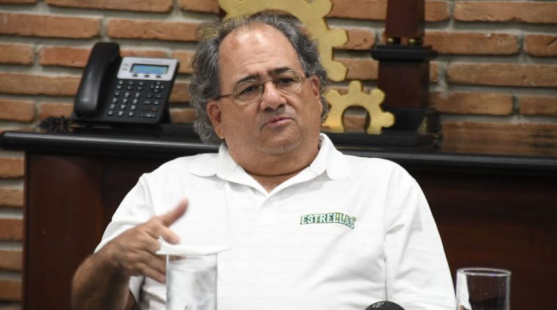 Estrellas Orientales reeligen a Miguel Feris como presidente
