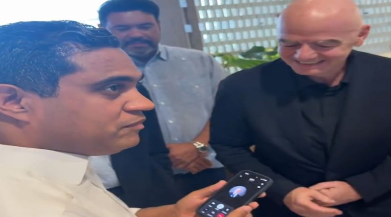 Kelvin Cruz recibe a Gianni Infantino con llamada de Abinader