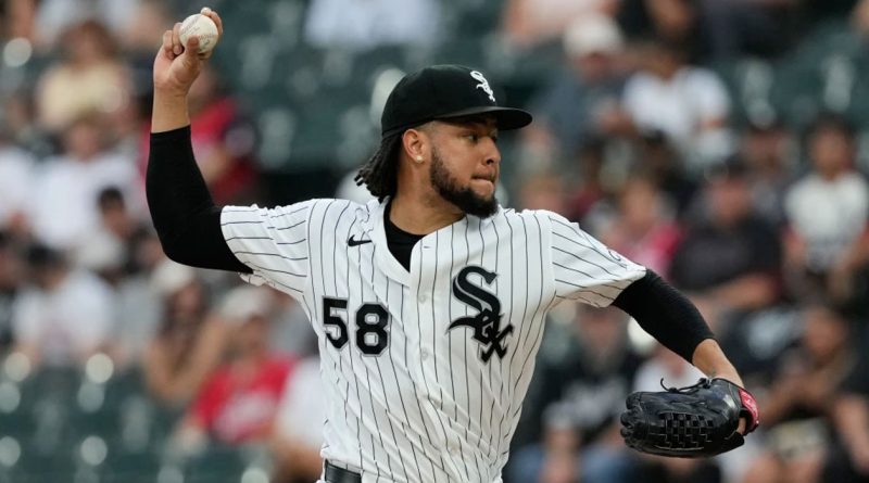 Luis Castillo poncha a 10 y Medias Blancas doblegan 5-0 a Rojos