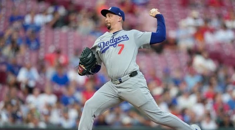 Blake Snell abandona partido por lesión en la ingle