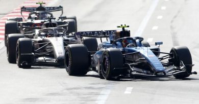 Russell supera a Verstappen y gana el GP de Azerbaiyán