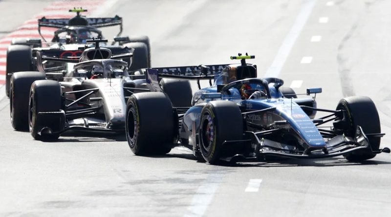 Russell supera a Verstappen y gana el GP de Azerbaiyán
