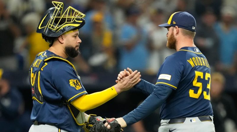Cerveceros aplastan a Rays y acarician el título mundial
