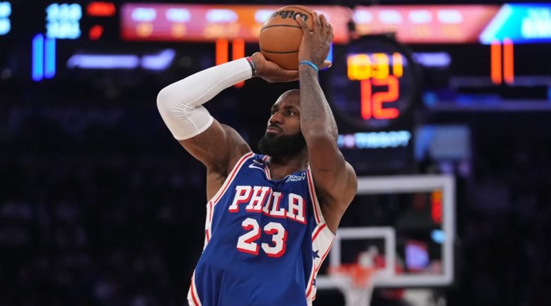 Donald Trump arremete contra LeBron James por calentamiento durante el himno