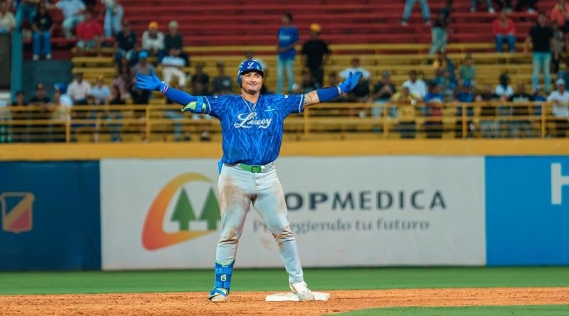 Licey se impone ante las Águilas 6 por 2 en el estadio Cibao